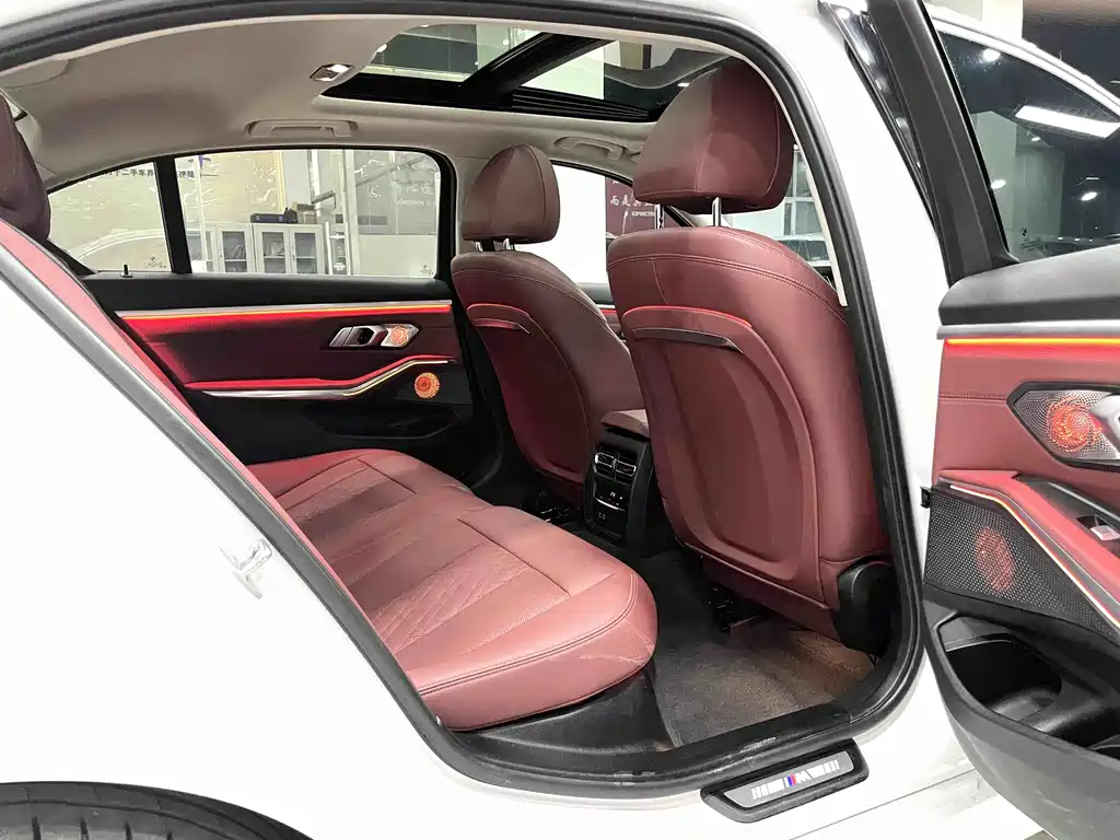 BMW 3 Series 2023 — фото 13