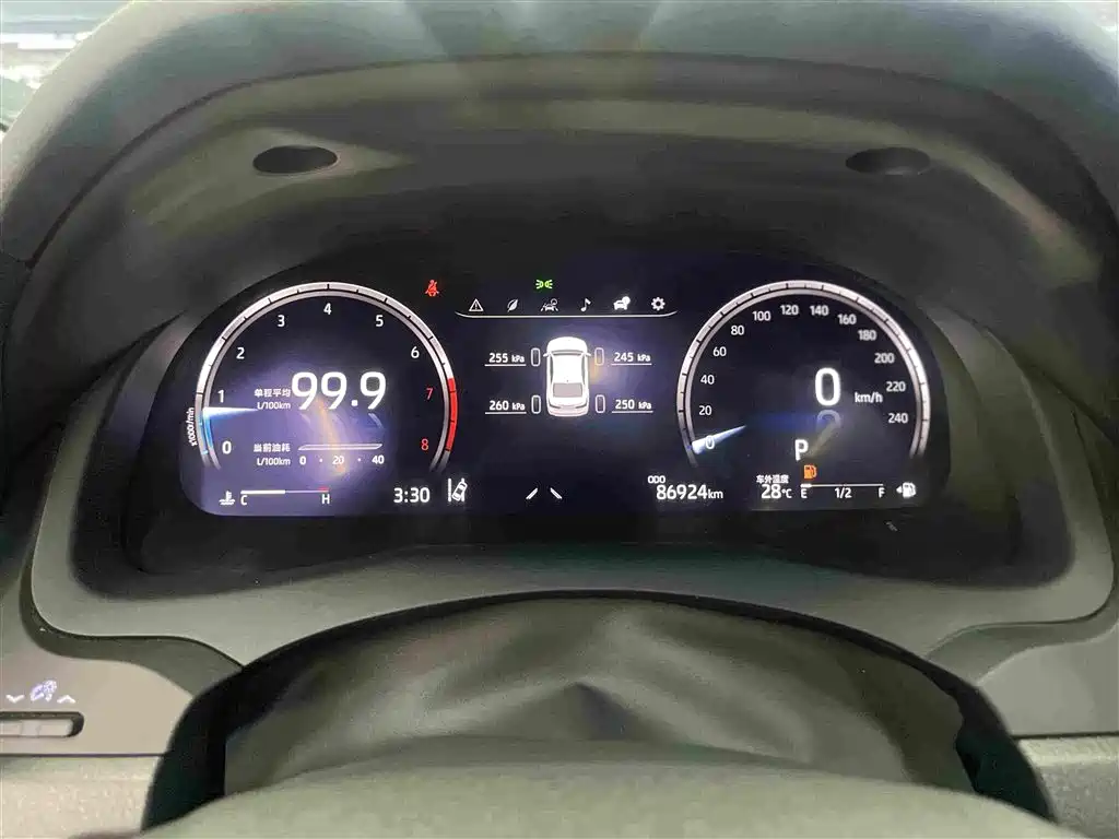 Toyota Camry 2022 — фото 18