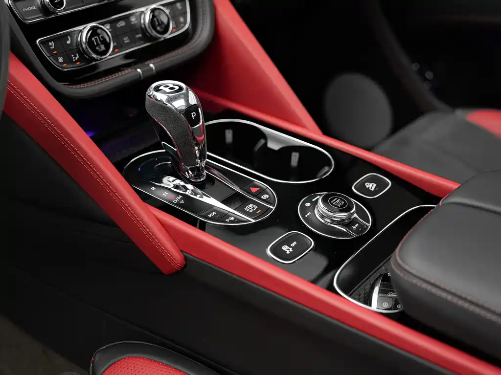 Bentley Bentayga 2022 — фото 13