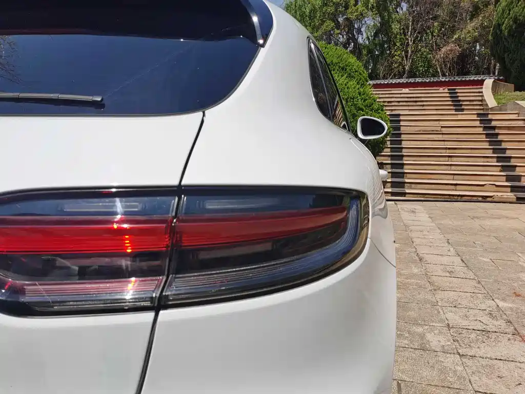 Porsche Macan 2019 — фото 11