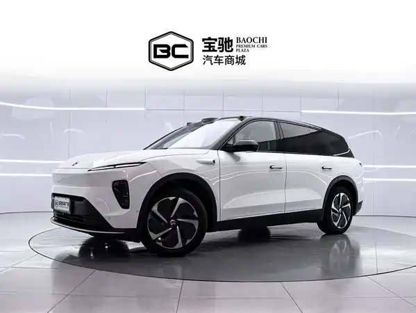 NIO ES8 2025