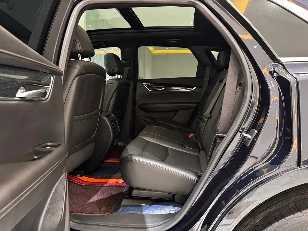 Cadillac XT5 2021 — фото 12