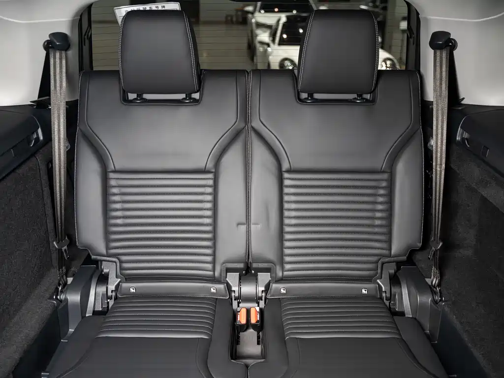 Land Rover Discovery 2021 — фото 21