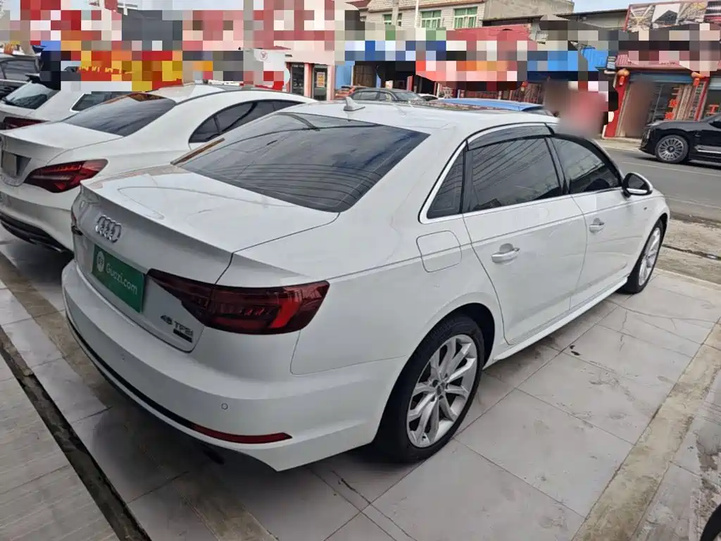 Audi A4L 2018