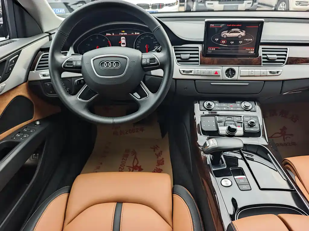 Audi A8 2018 — фото 17
