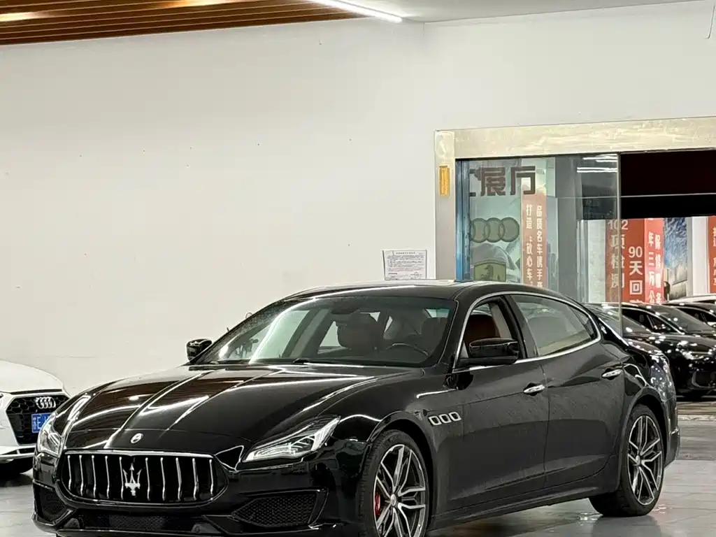 Maserati Quattroporte 2014 — фото 1