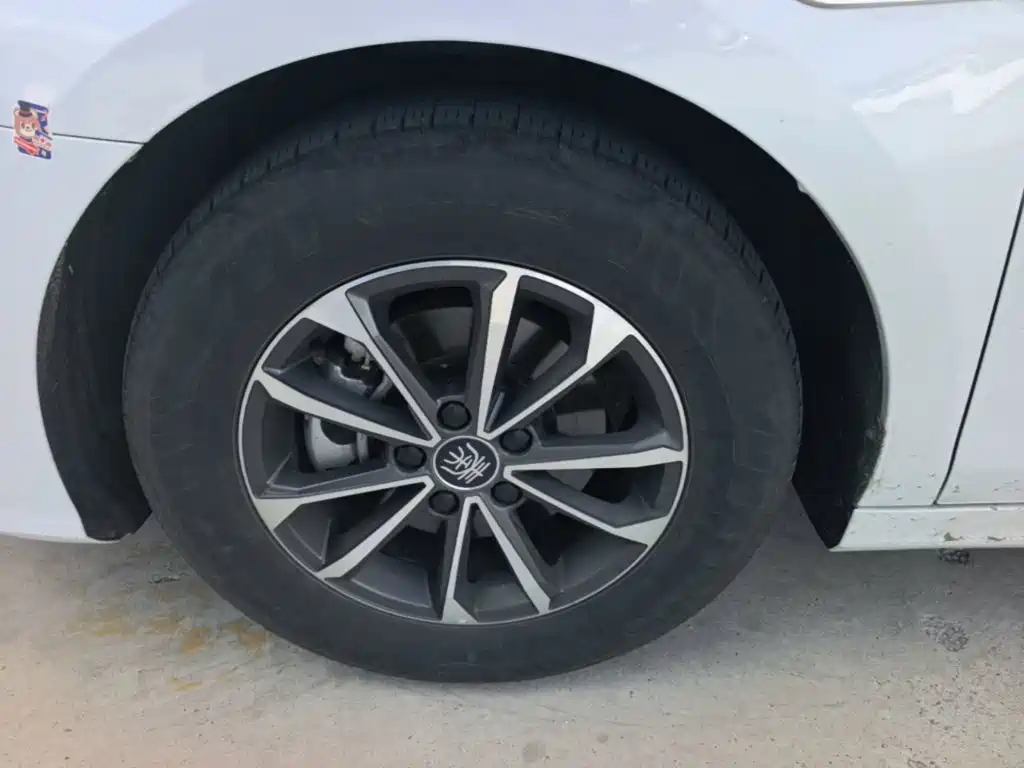 BYD Qin PLUS 2023 — фото 23