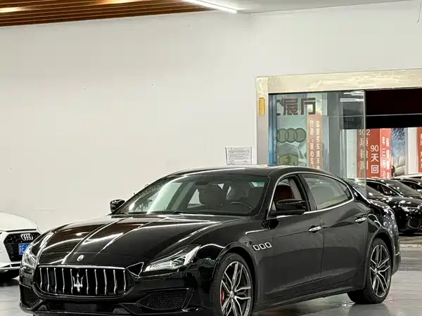 Maserati Quattroporte 2014
