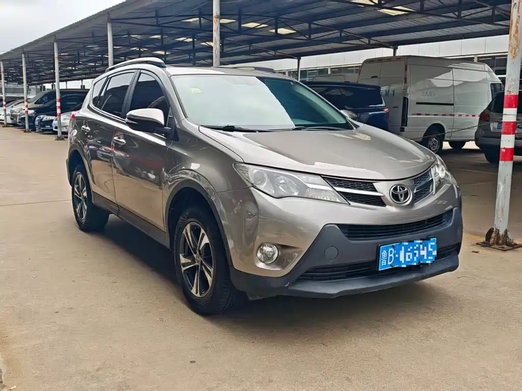 Toyota RAV4 2015