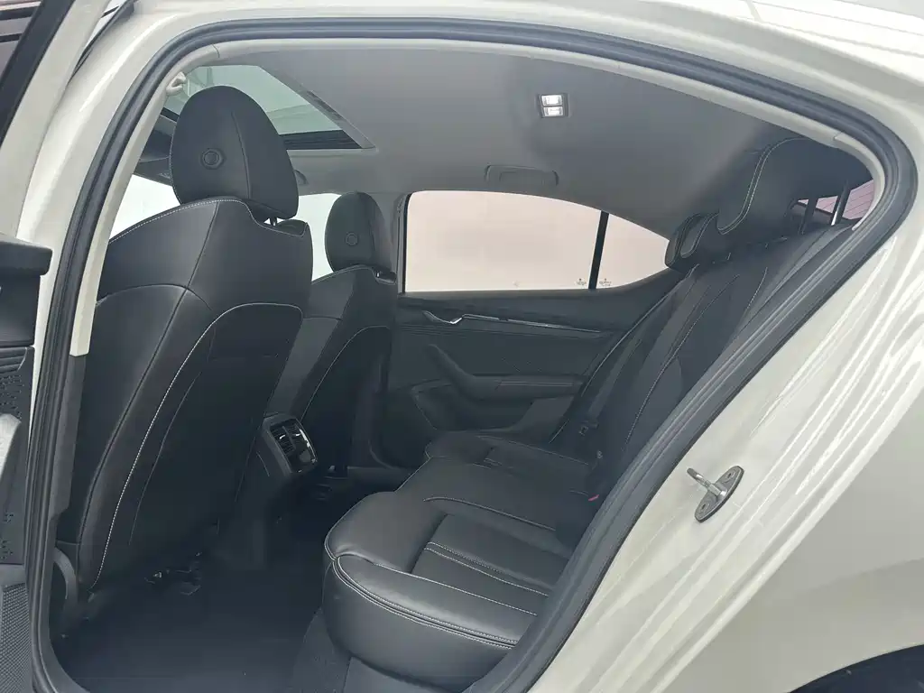 Skoda Octavia 2023