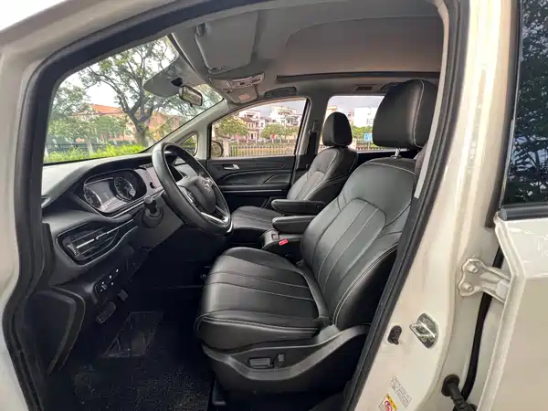 GAC Trumpchi M6 2021