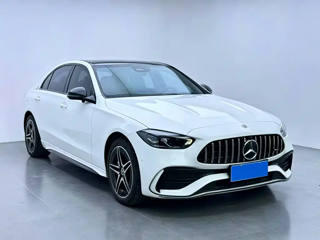 Mercedes-Benz C-Class 2023 — фото 3