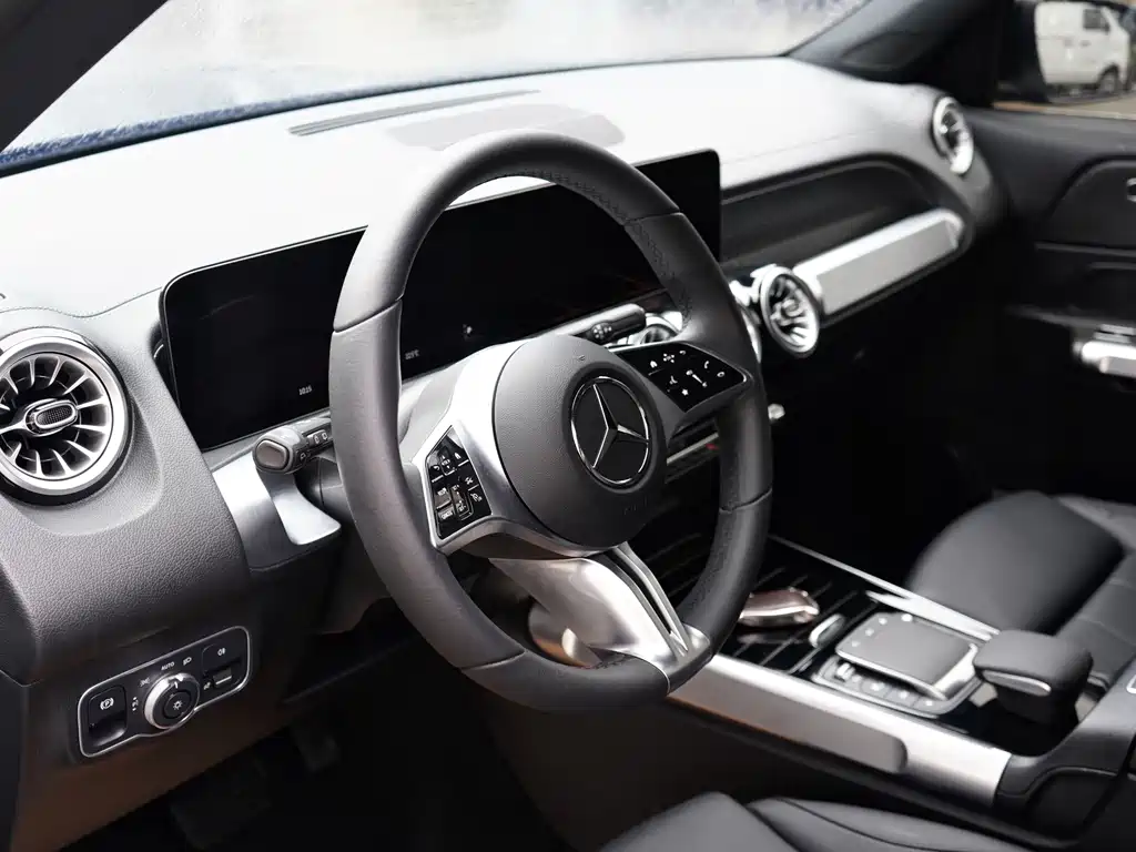 Mercedes-Benz GLB 2024 — фото 15