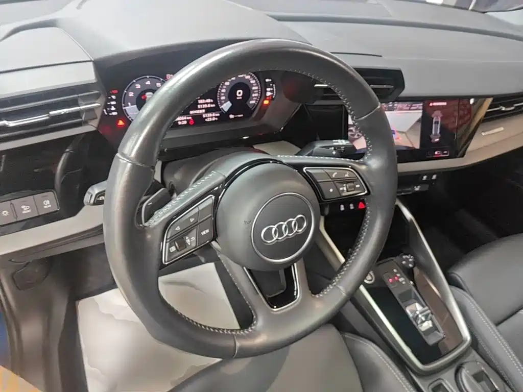 Audi A3 2021 — фото 10