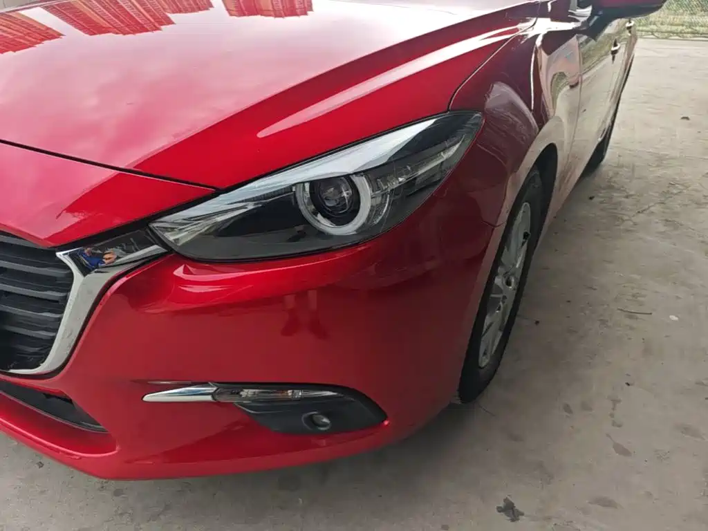 Mazda 3 Axela 2018 — фото 24