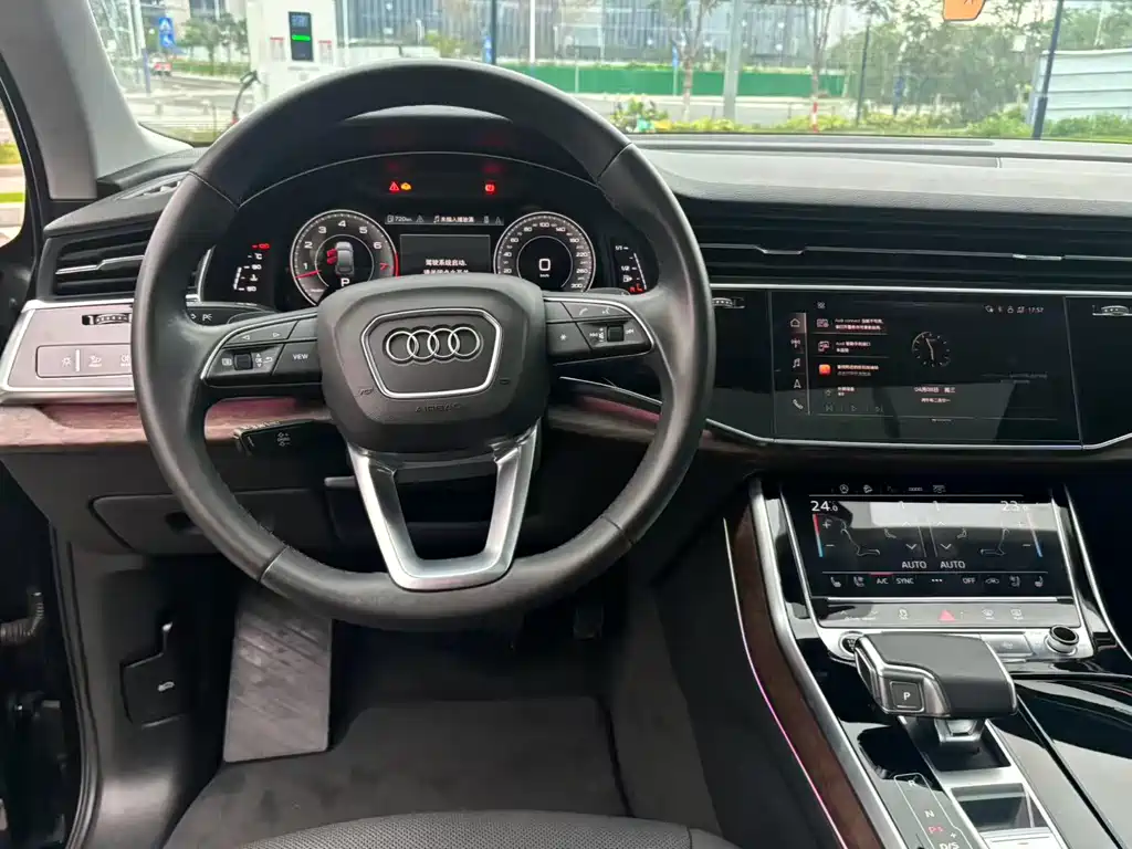 Audi Q7 2021 — фото 15