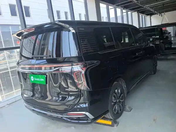 Hongqi HQ9 2023