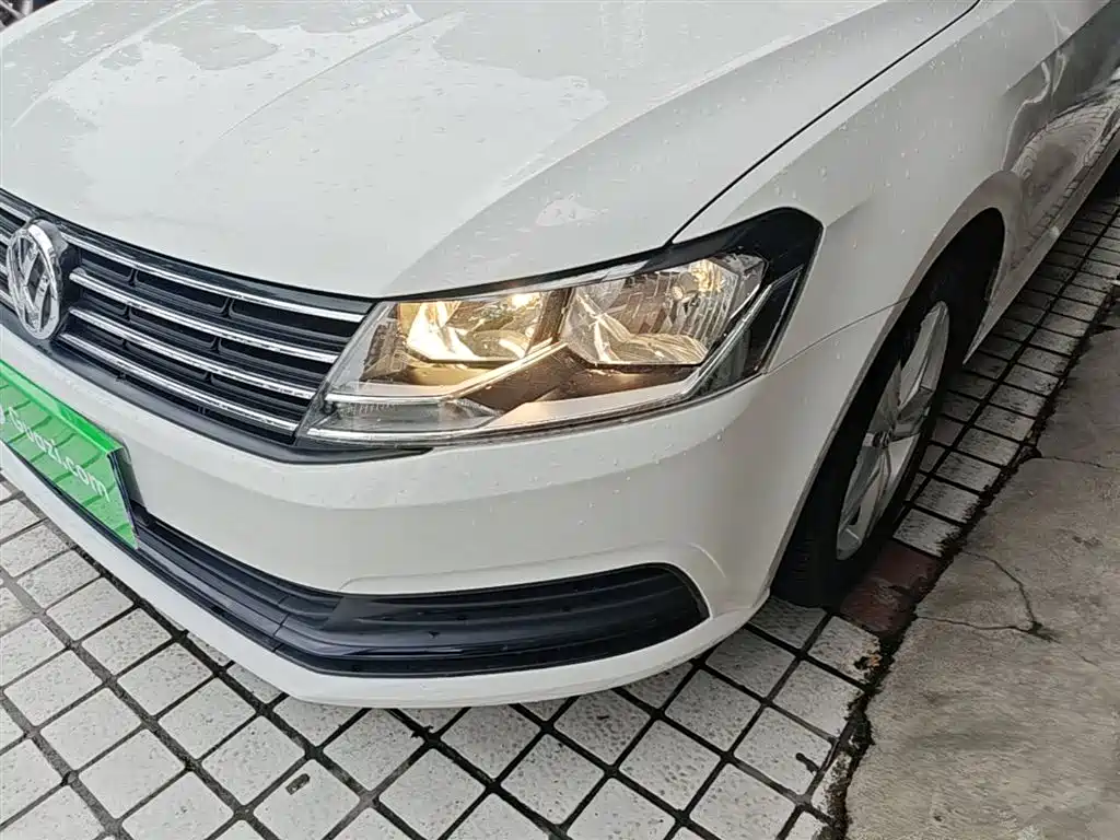 Volkswagen Lavida 2017 — фото 24