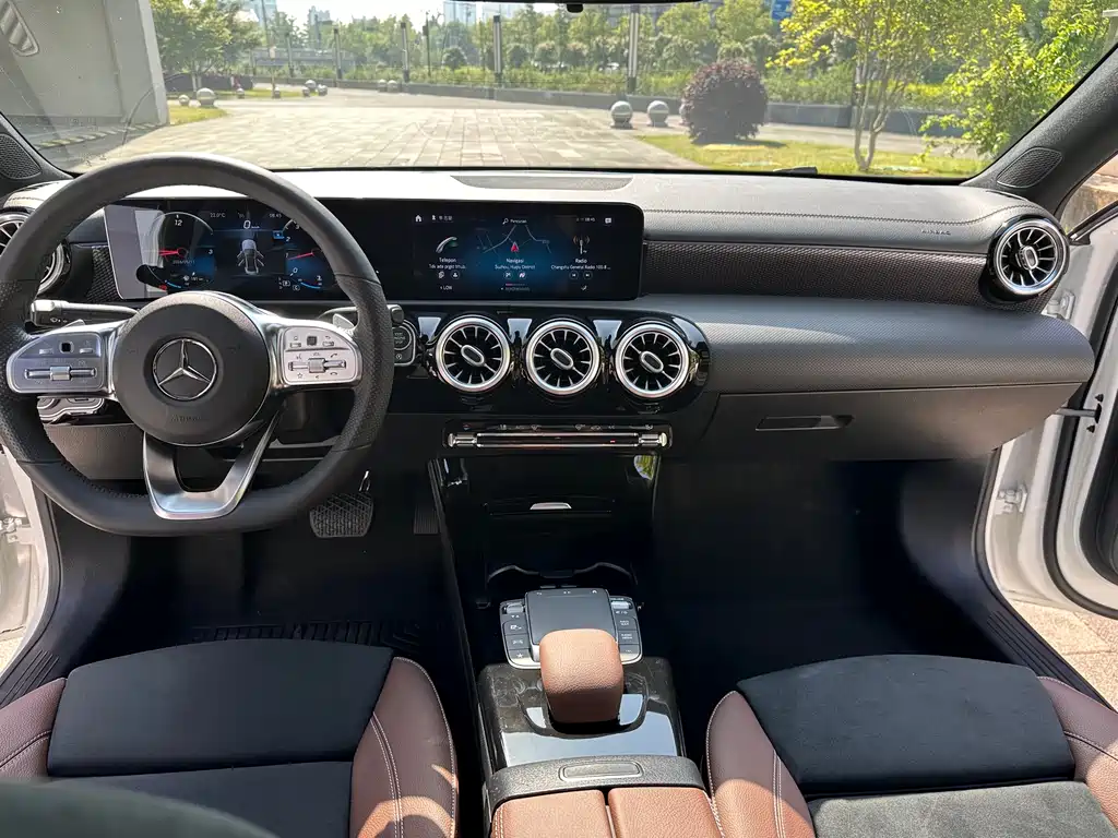 Mercedes-Benz A-Class 2021 — фото 10