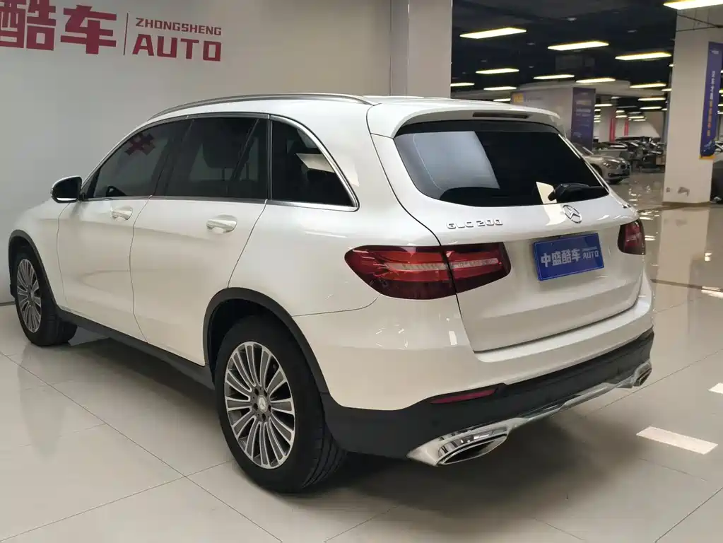 Mercedes-Benz GLC 2016 — фото 19