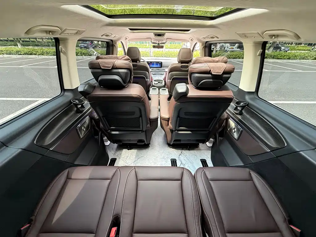 Mercedes-Benz V-Class 2025 — фото 14