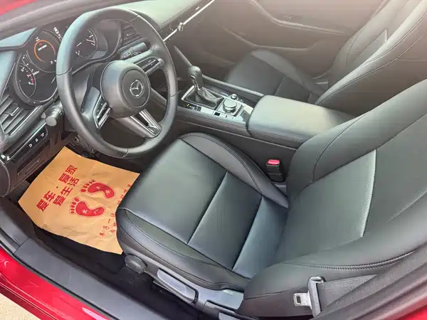 Mazda 3 Axela 2023