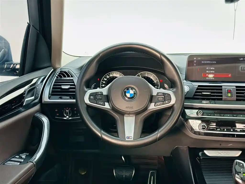 BMW X3 2018 — фото 17
