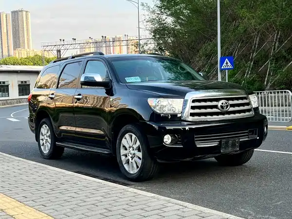 Toyota Sequoia 2010