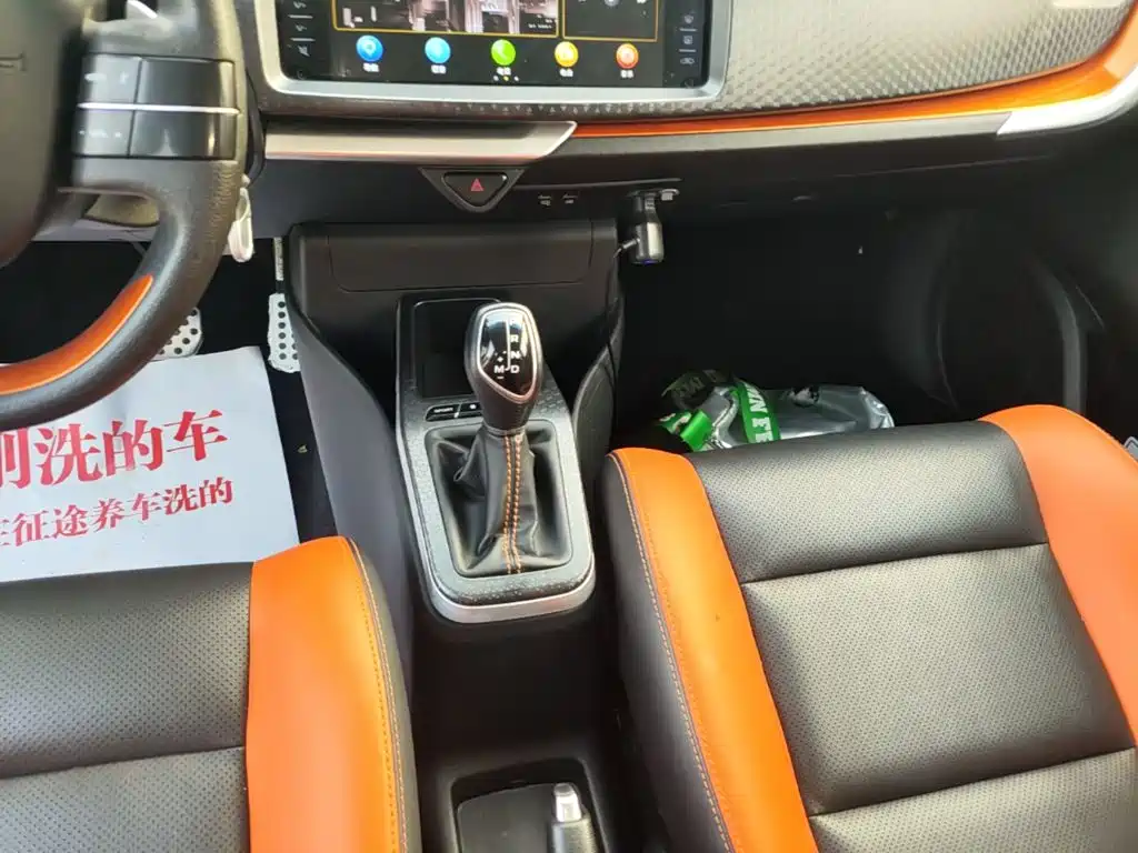 Geely Vision X1 2018 — фото 14