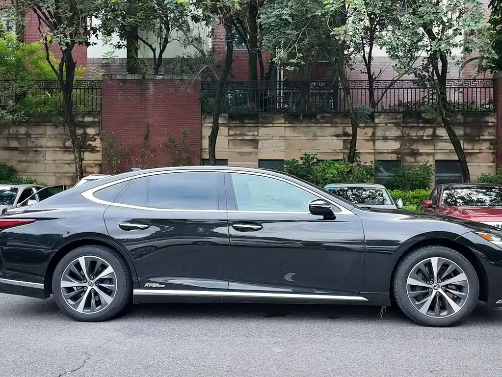 Lexus LS 2022 — фото 4