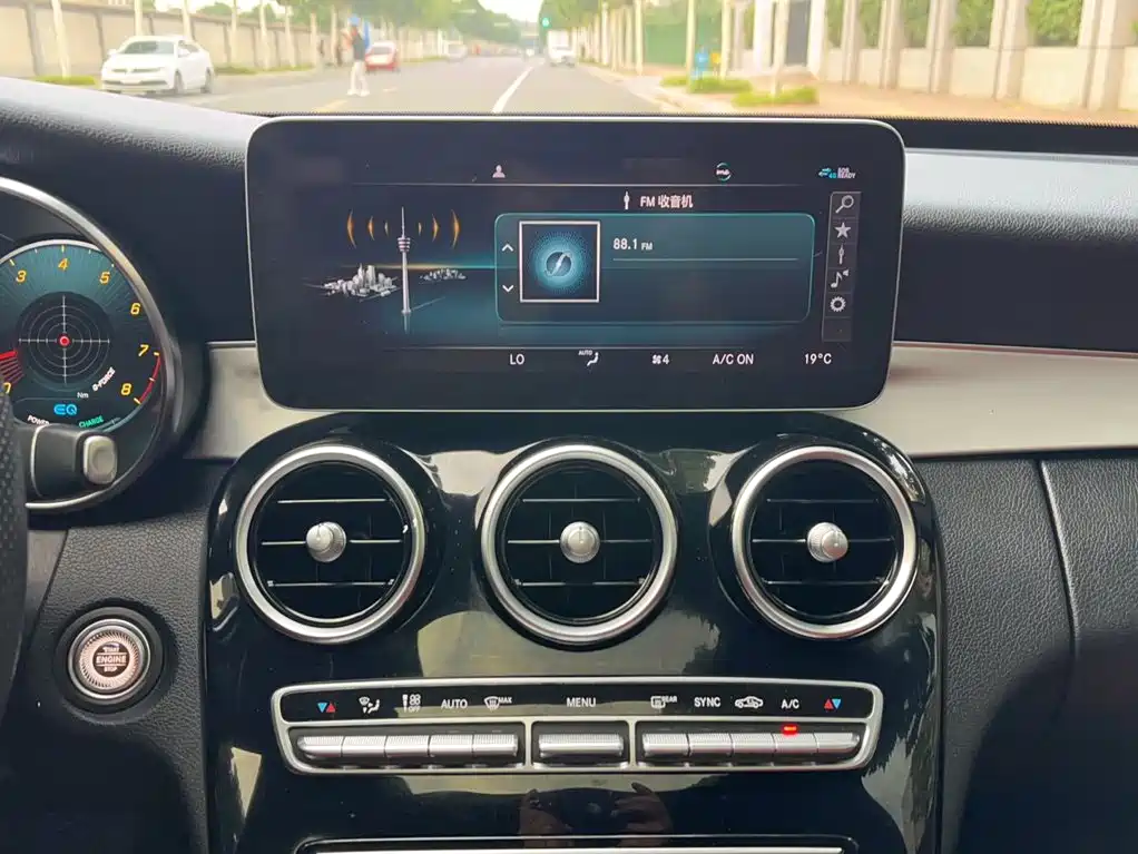 Mercedes-Benz C-Class 2020 — фото 10