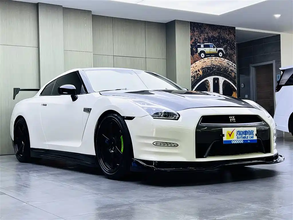 Nissan GT-R 2013 — фото 3