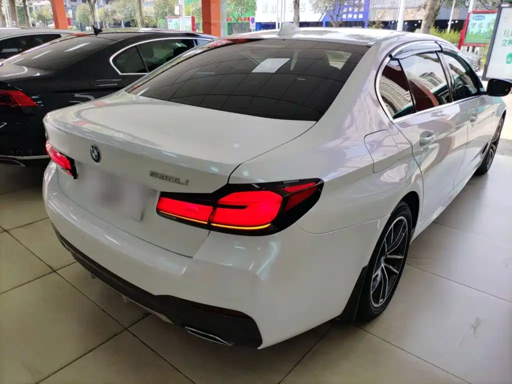 BMW 5 Series 2021