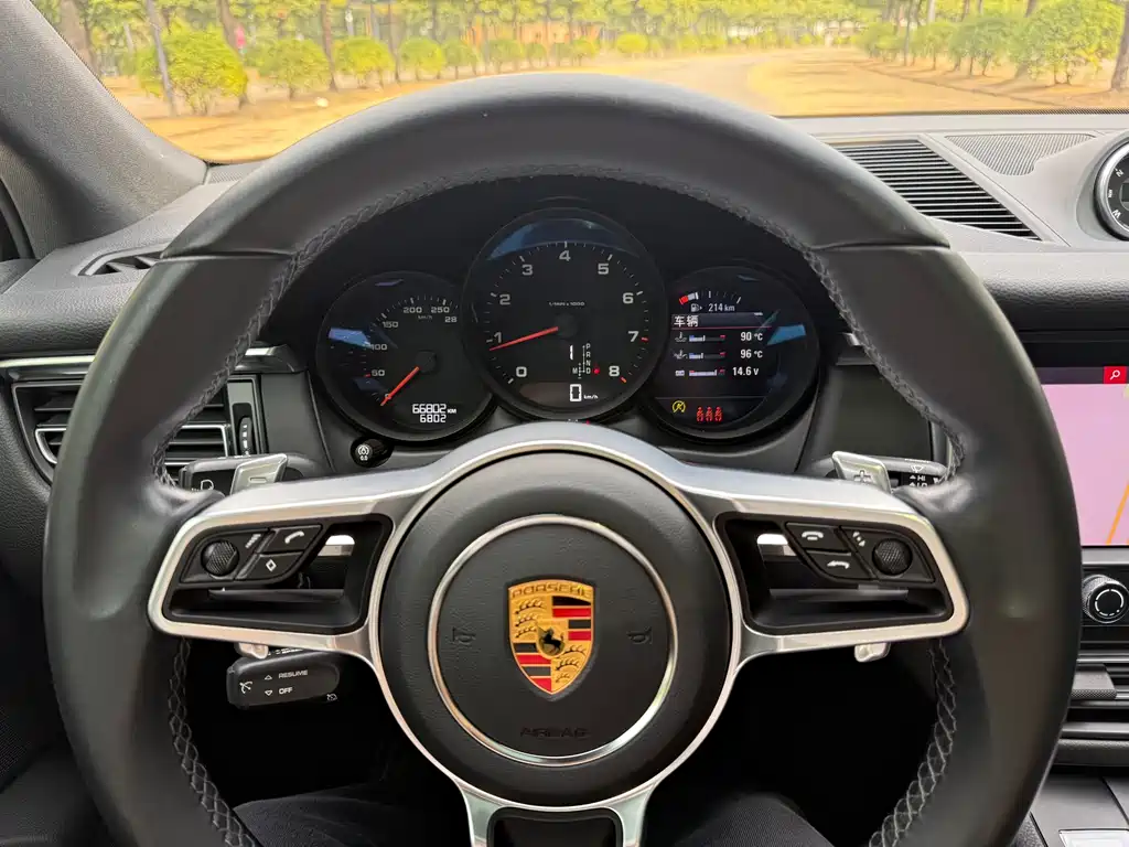Porsche Macan 2021 — фото 14