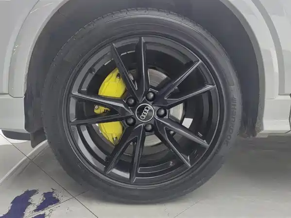 Audi Q2L 2022