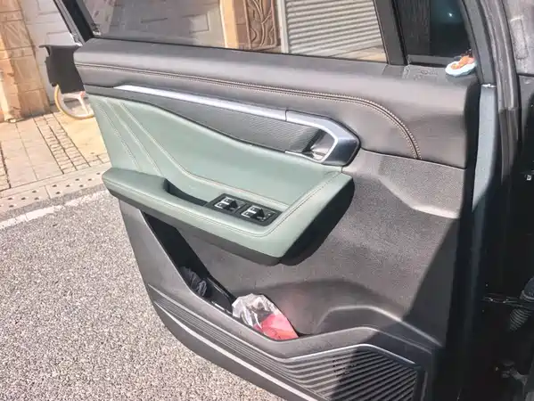 Geely Haoyue L 2023