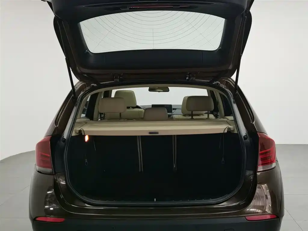 BMW X1 2012 — фото 16