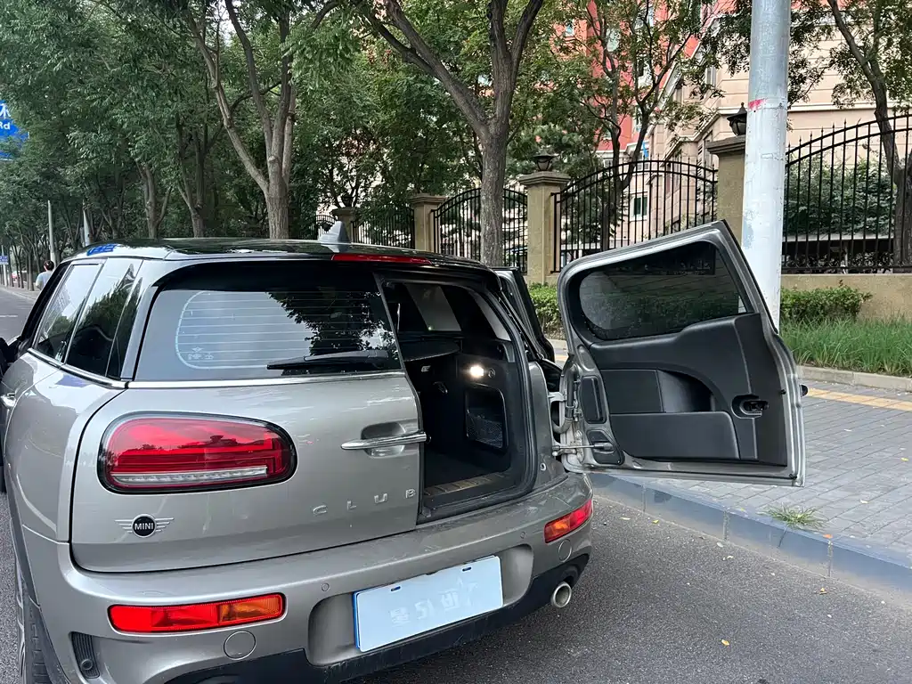 MINI Clubman 2020 — фото 11