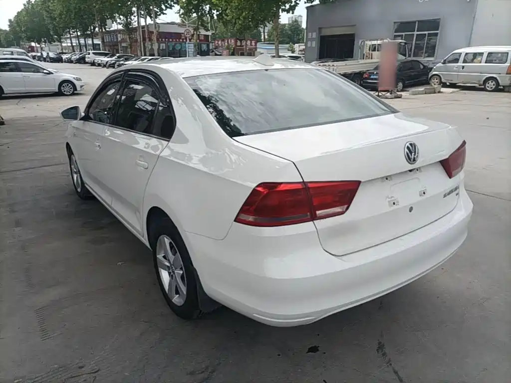 Volkswagen Santana 2014