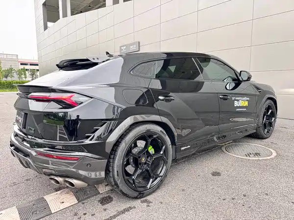 Lamborghini Urus 2022