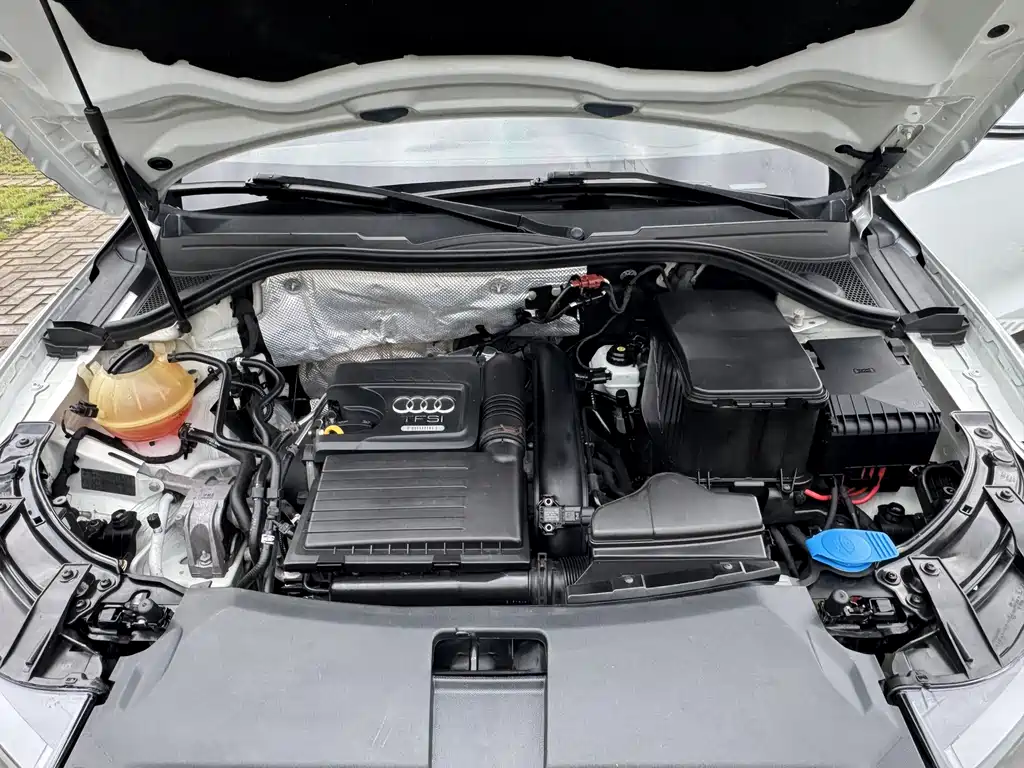 Audi Q3 2015 — фото 23