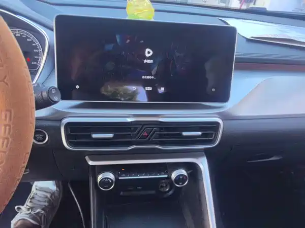 Geely Binyue 2022