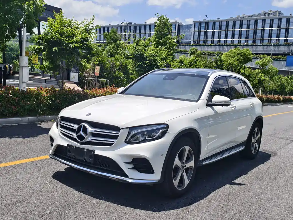 Mercedes-Benz GLC 2017 — фото 1