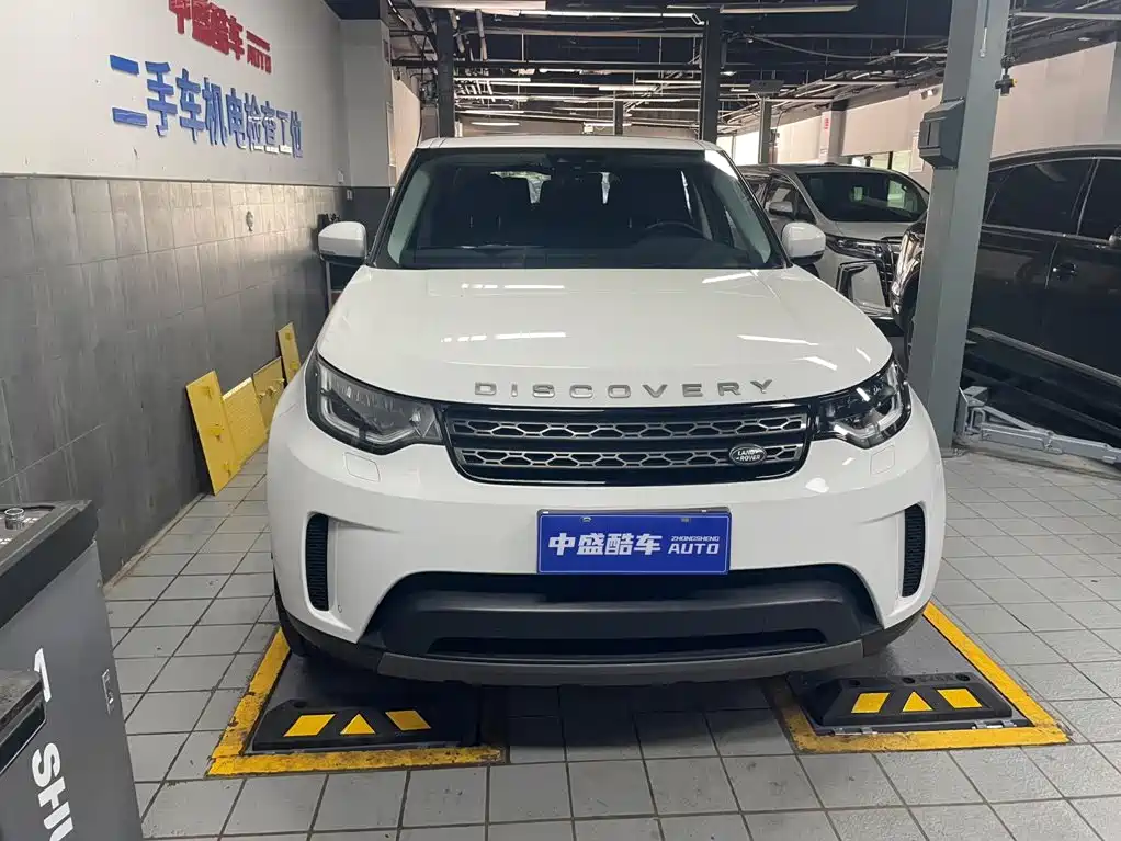 Land Rover Discovery 2020 — фото 2