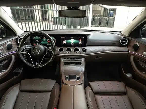 Mercedes-Benz E-Class 2022