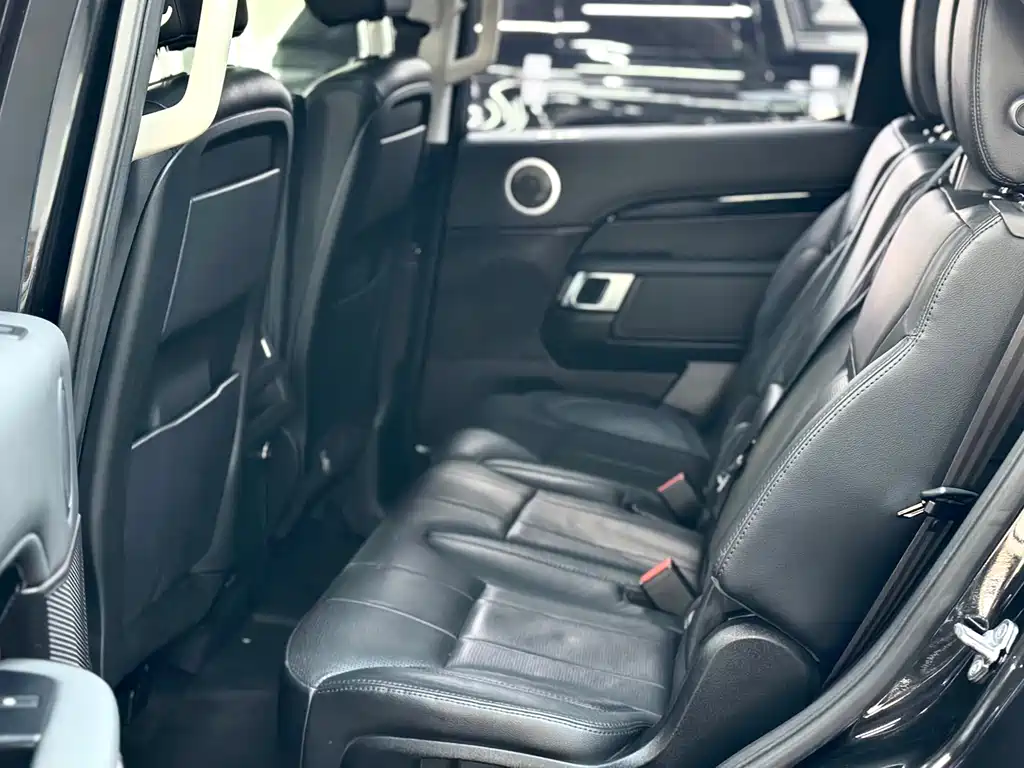 Land Rover Discovery 2018 — фото 8