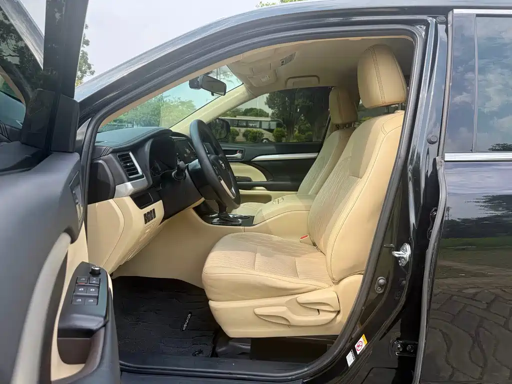 Toyota Highlander 2021