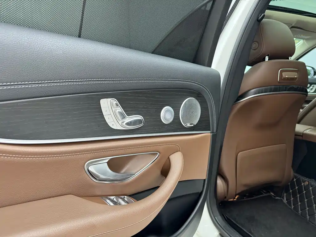 Mercedes-Benz E-Class 2020 — фото 12