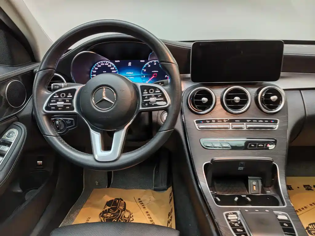 Mercedes-Benz C-Class 2018 — фото 11