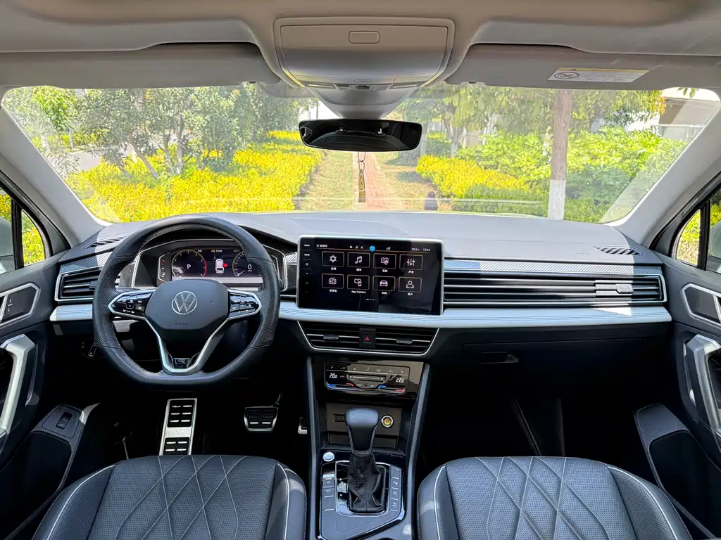 Volkswagen Tiguan L 2023 — фото 14